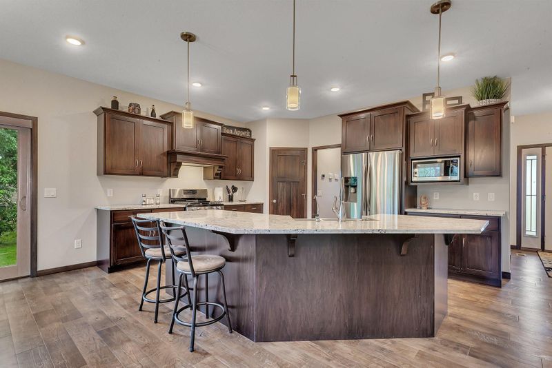 2214 Orchid Ln S, Saint Cloud, MN 56301