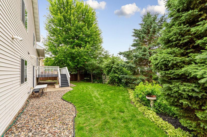 1808 Lake Dr, Northfield, MN 55057