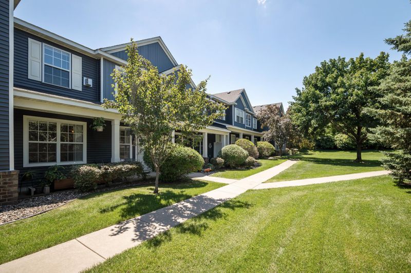 14375 Banyan Ln, Rosemount, MN 55068