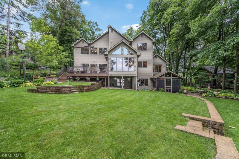 4208 Fairview Ln, Madison Lake, MN 56063