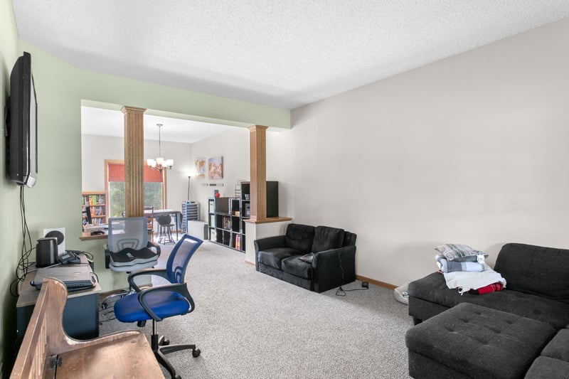 10013 Georgia Ave N, Brooklyn Park, MN 55445