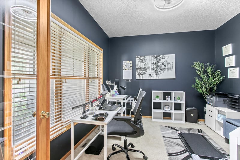 10013 Georgia Ave N, Brooklyn Park, MN 55445