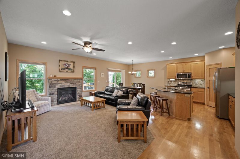 2639 Richard Dr, White Bear Twp, MN 55110