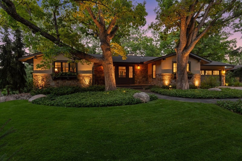 6813 Dakota Trl, Edina, MN 55439