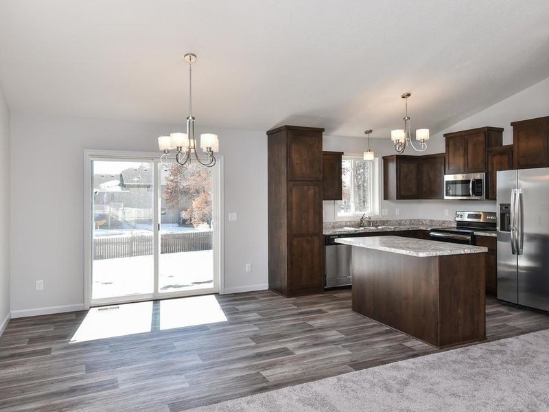 718 Aspen Ct, Sandstone, MN 55072