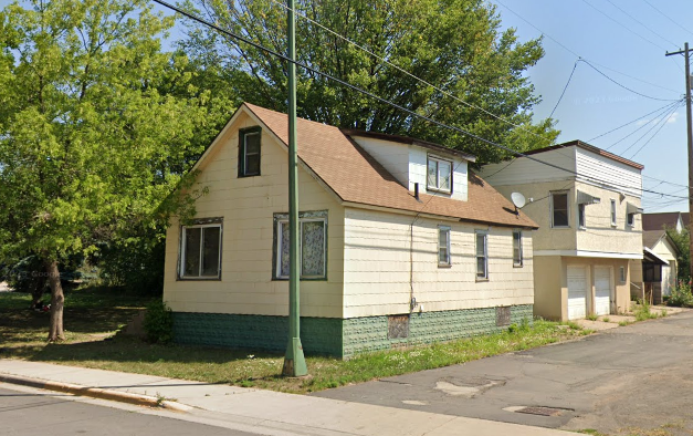 304 S 3rd Ave, Virginia, MN 55792