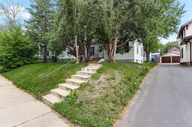 316 Curtice St W, Saint Paul, MN 55107