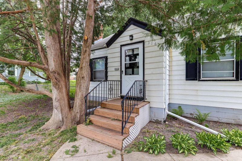 316 Curtice St W, Saint Paul, MN 55107