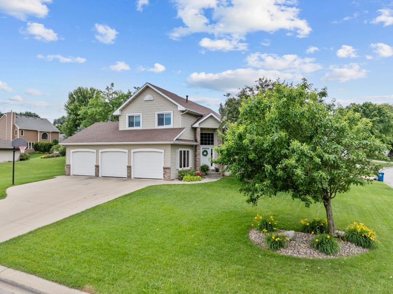 330 11th St NW, Byron, MN 55920