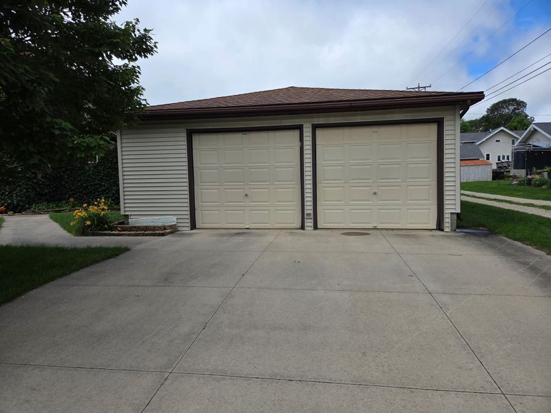 324 E Main St, Hayfield, MN 55940