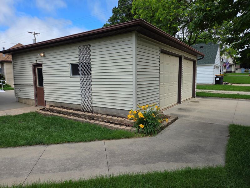 324 E Main St, Hayfield, MN 55940