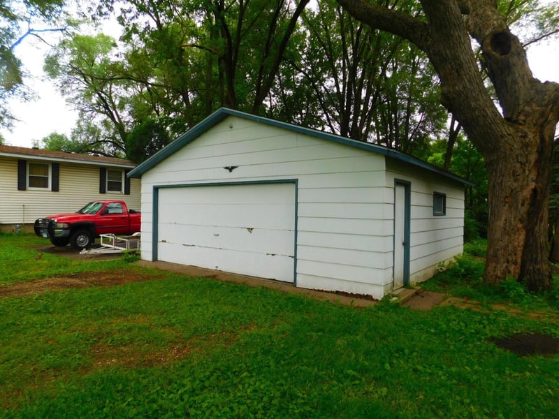 1033 3rd St, Saint Paul Park, MN 55071