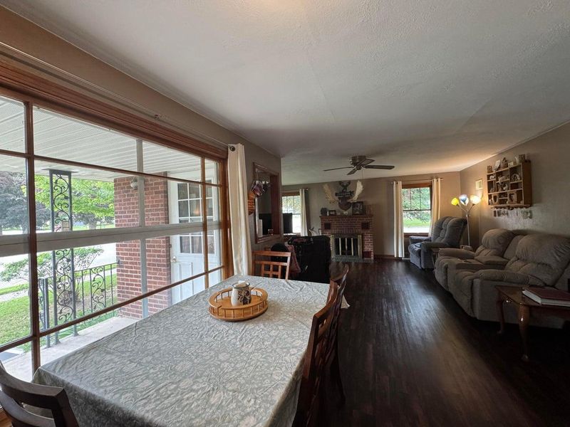 34 N Elm St, La Crescent, MN 55947