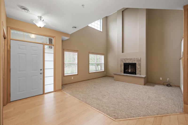 519 W 84th St, Bloomington, MN 55420