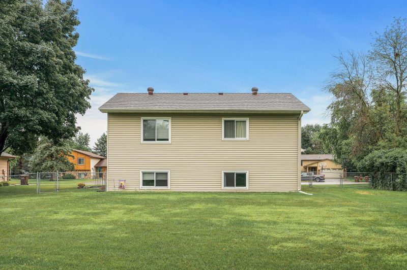 11519 Oregon Ln N, Champlin, MN 55316