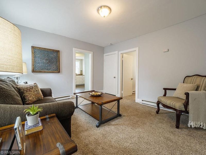 4045 Colfax Ave N, Minneapolis, MN 55412