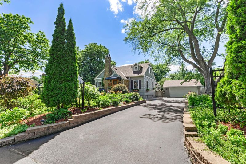 20 18th Ave S, Hopkins, MN 55343