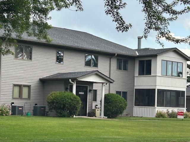 3000 Riverwood Dr #231, Hastings, MN 55033