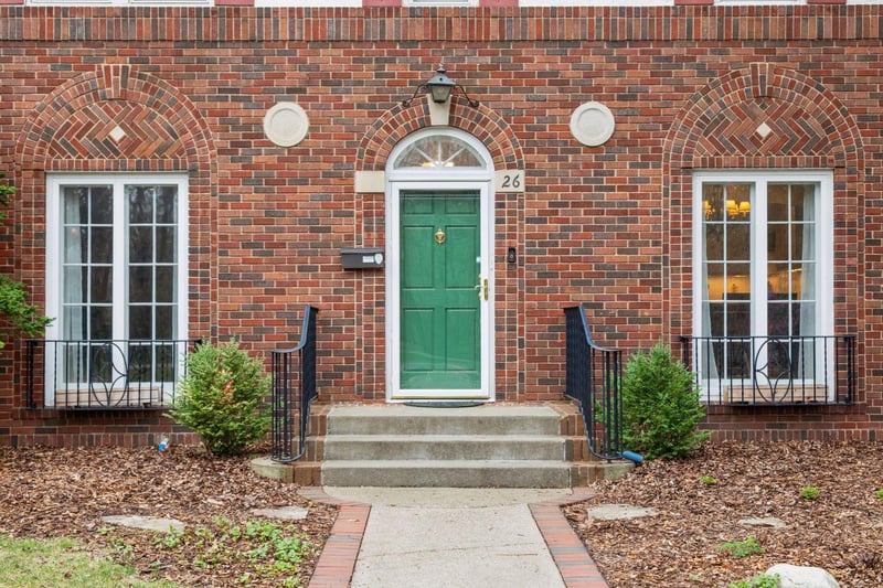 26 Mississippi River Blvd N, Saint Paul, MN 55104