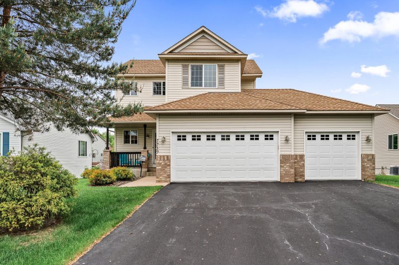 7739 Lancaster Ave NE, Albertville, MN 55301