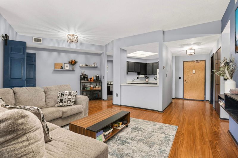 2265 Youngman Ave #207E, Saint Paul, MN 55116