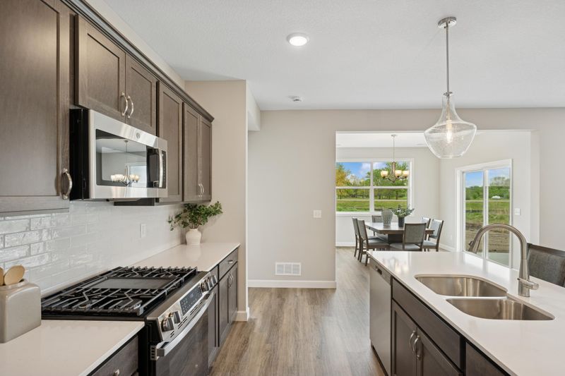 327 Emmy Ln, Hanover, MN 55341