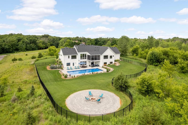 9034 Whisper Creek Trl, Greenfield, MN 55373