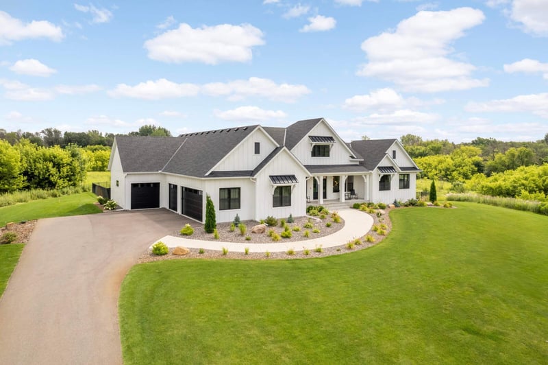 9034 Whisper Creek Trl, Greenfield, MN 55373