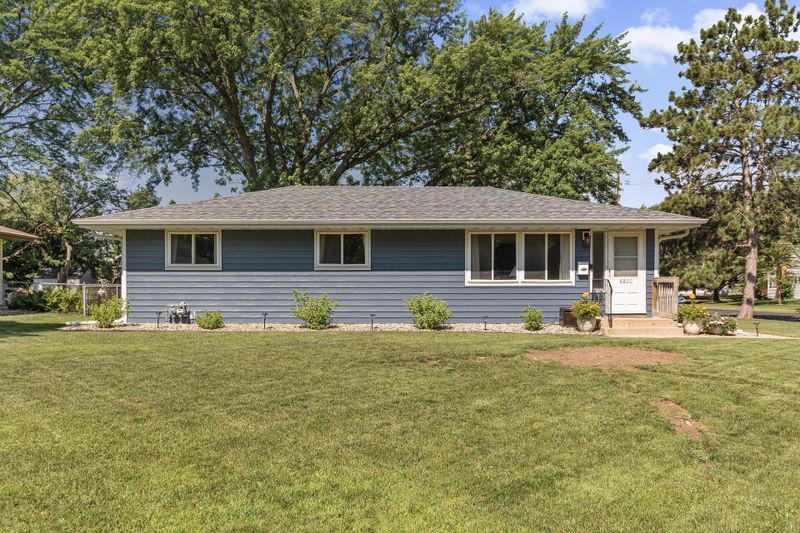 8800 Irving Ave S, Bloomington, MN 55431
