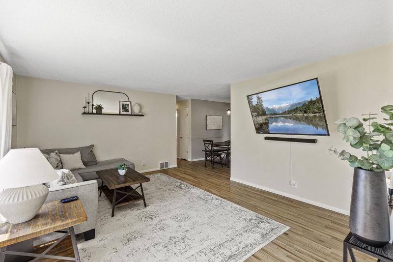 8800 Irving Ave S, Bloomington, MN 55431