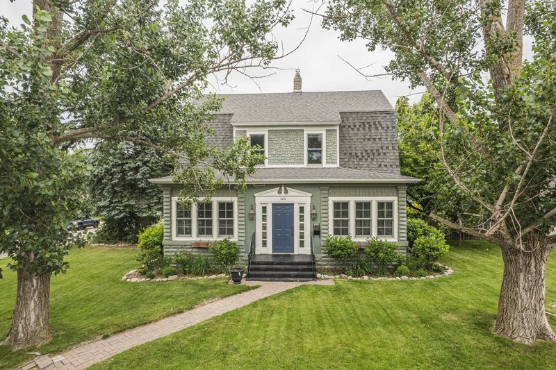 320 Willow St E, Detroit Lakes, MN 56501