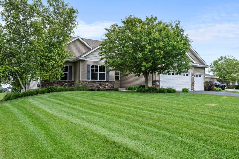 4869 Merganser Dr, Minnetrista, MN 55375