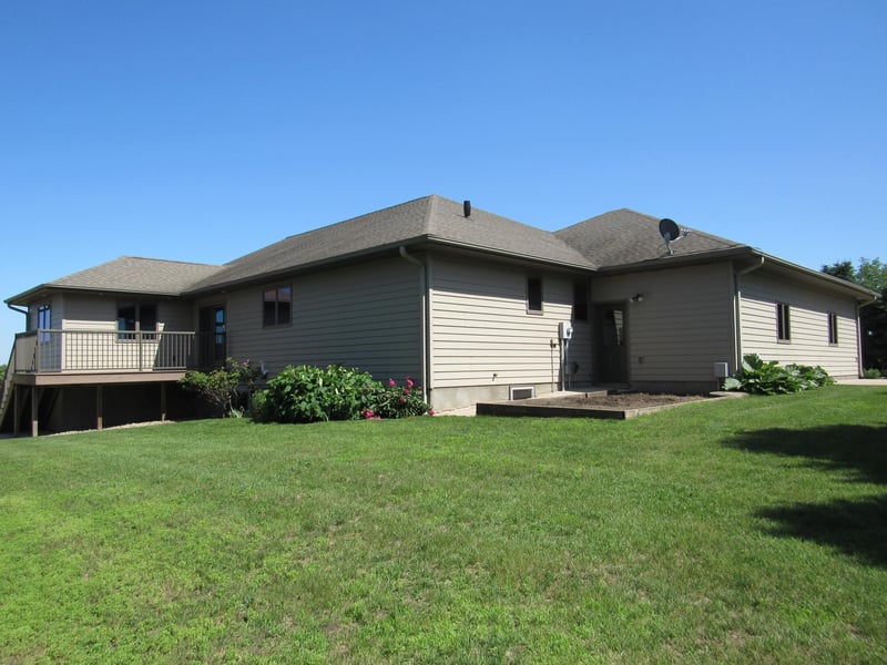 316 8th St NE, Fulda, MN 56131