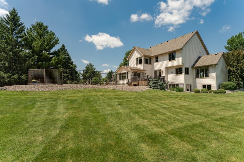 160 River Bluff Pl NW, Rochester, MN 55901