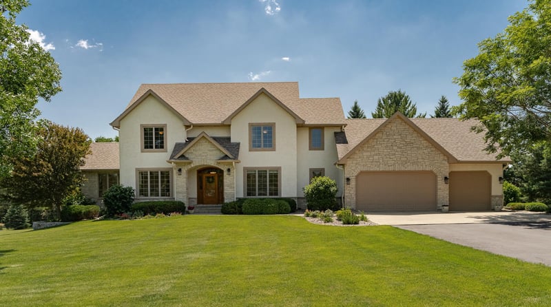 160 River Bluff Pl NW, Rochester, MN 55901