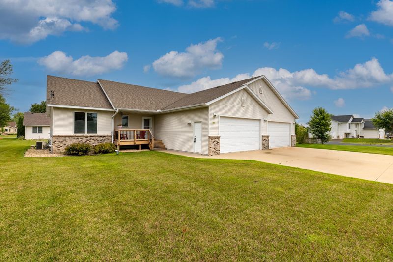 656 Obrien Pw, Belle Plaine, MN 56011