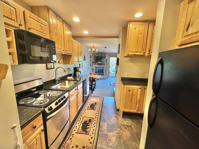 140 Bridge Run Ln #C, Tofte, MN 55615