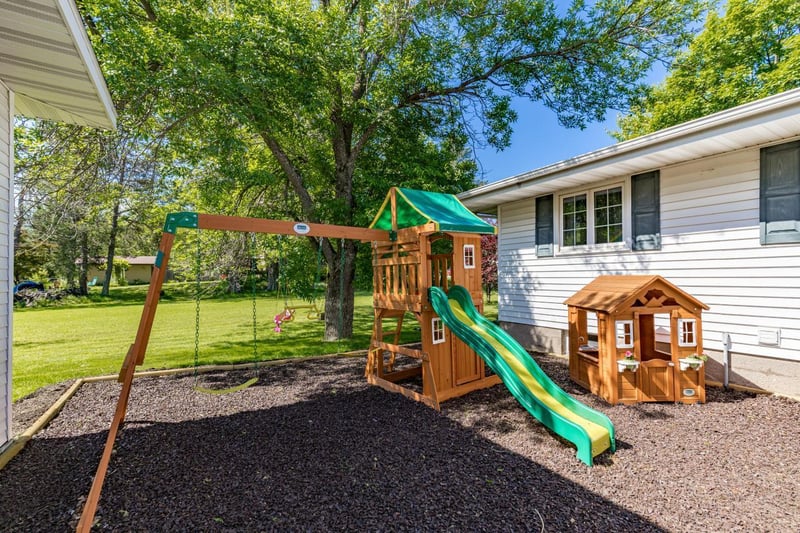 315 N Ugstad Rd, Duluth, MN 55810