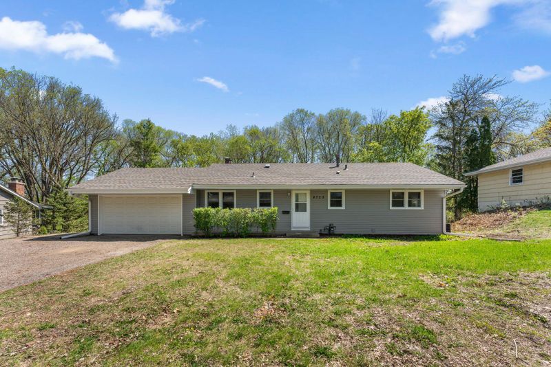 4725 Diane Dr, Minnetonka, MN 55343