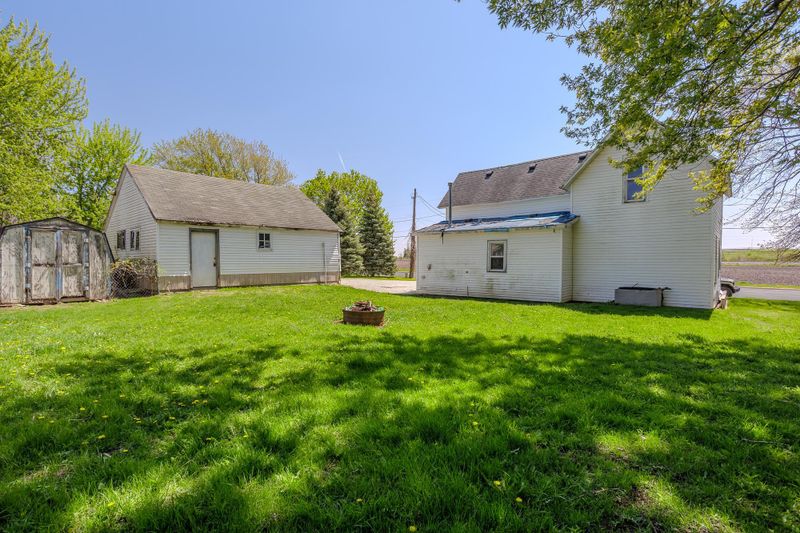812 E Main St, Dodge Center, MN 55927