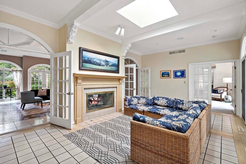 7444 Shannon Dr, Edina, MN 55439