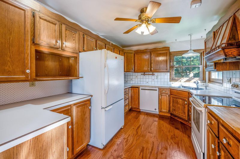 105 Eltinge Pl, Fairmont, MN 56031