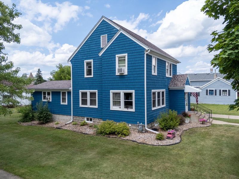 236 Alleghany Ave, Wabasha, MN 55981