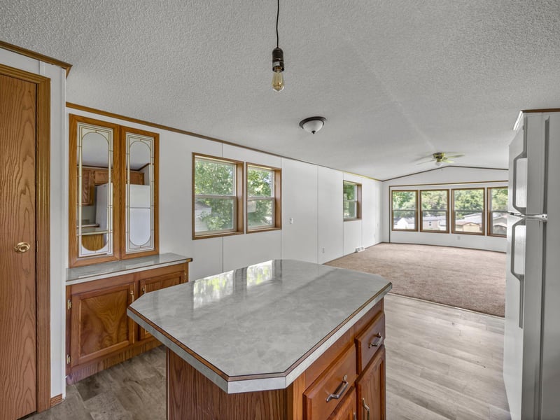 46 Riverside Terrace Dr, Watertown, MN 55388