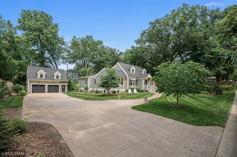 63 Fir St, Mahtomedi, MN 55115