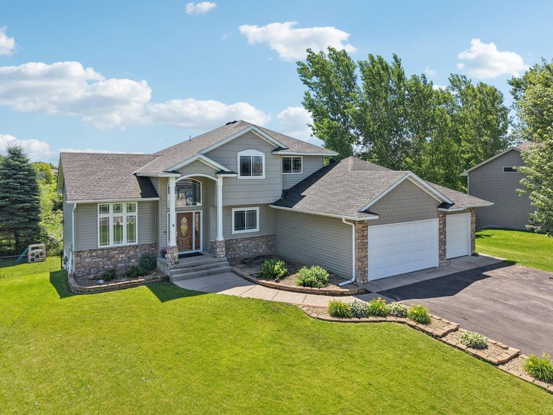 710 S Rush Creek Ln, Rush City, MN 55069