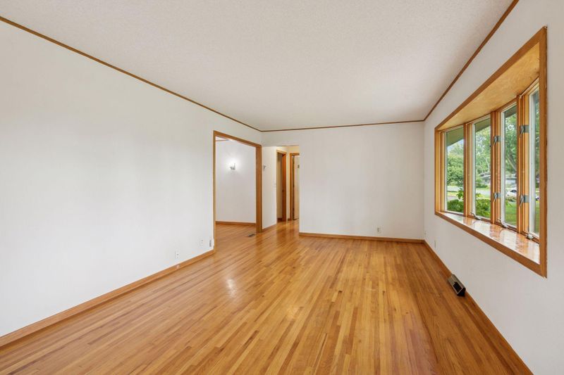 11016 Drew Ave S, Bloomington, MN 55431