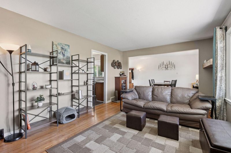 9021 Portland Ave S, Bloomington, MN 55420