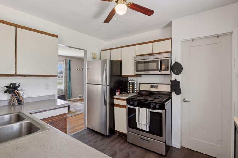 9021 Portland Ave S, Bloomington, MN 55420