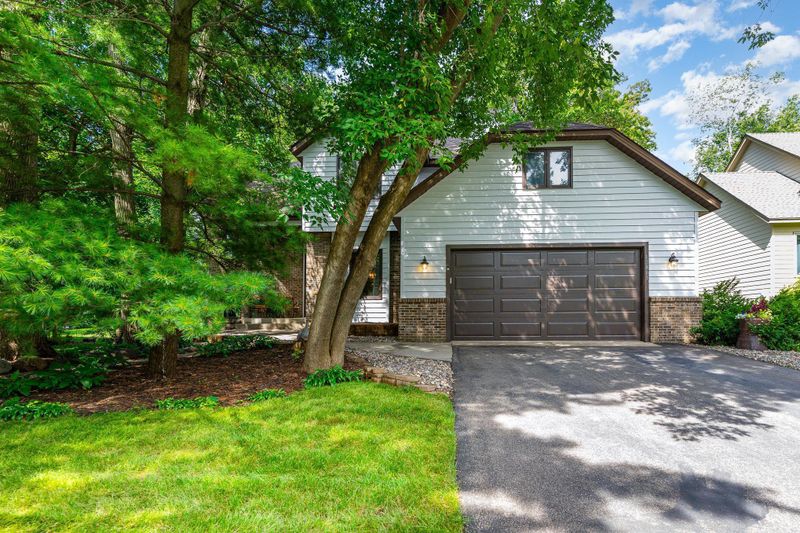 12865 Foliage Ave, Apple Valley, MN 55124